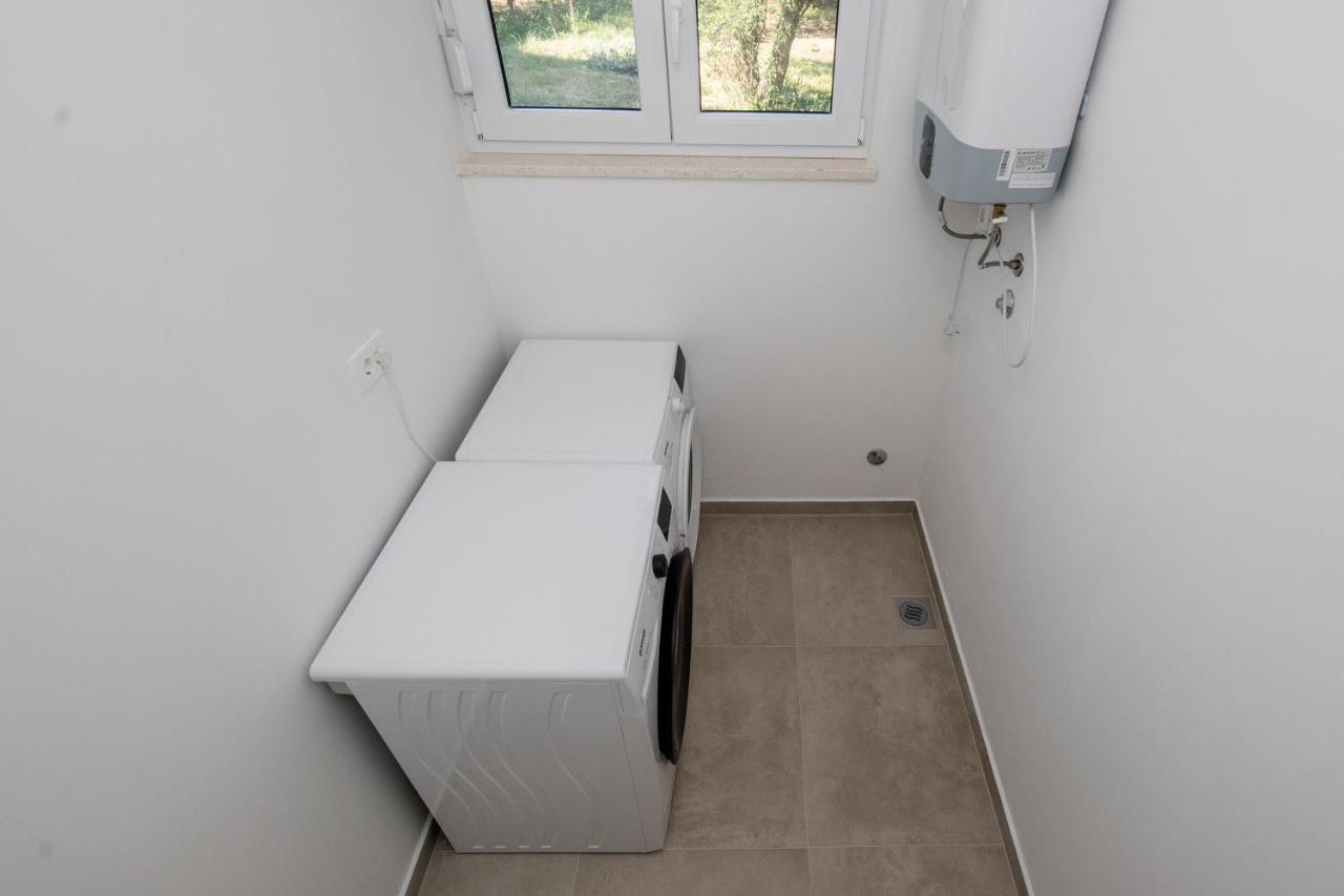 Peaceful Haven Near The Sea-Apartments Torlak Rab Banjol Buitenkant foto